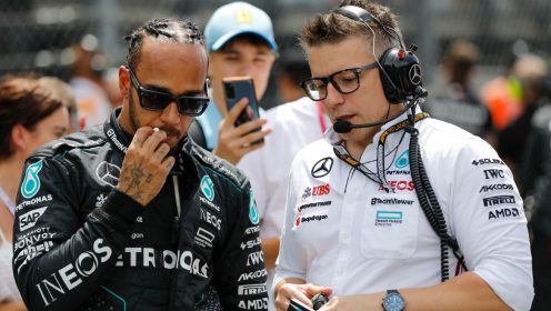 Lewis Hamilton’s first words on split with ‘Bono’ after deciding against Ferrari move