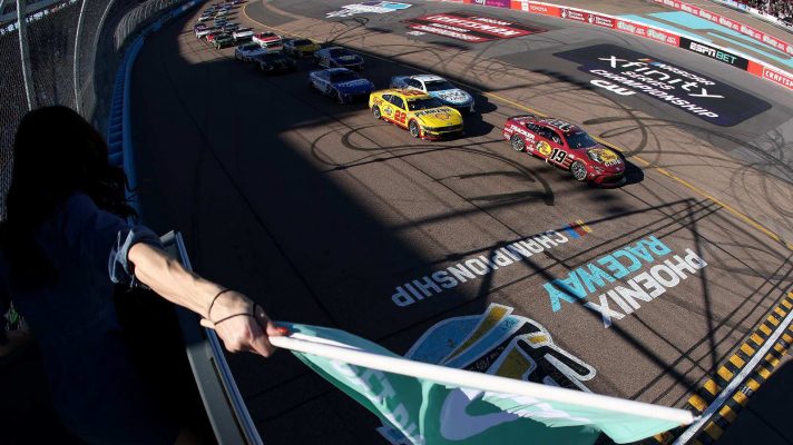 NASCAR Cup Series Phoenix finale start green flag PlanetF1
