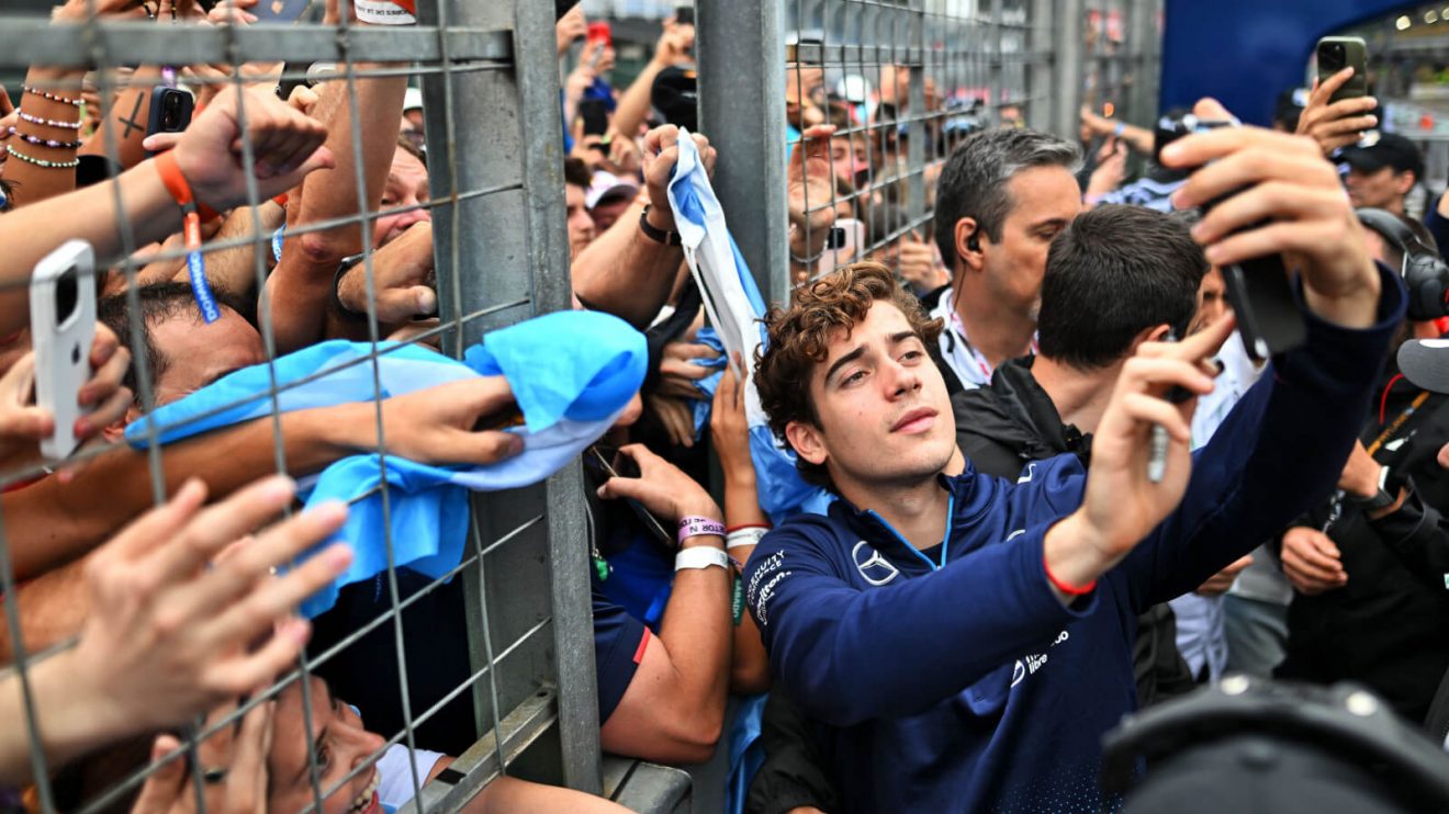 Franco Colapinto and fans