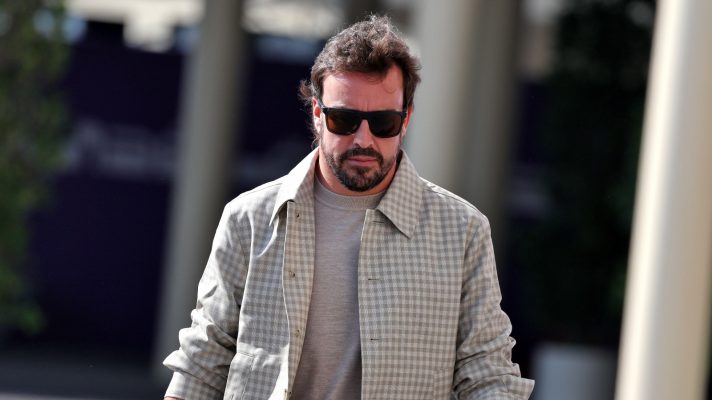 Fernando Alonso arrives in Abu Dhabi