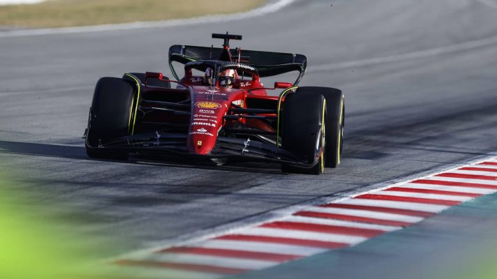 Carlos Sainz pictured on track for Ferrari in Barcelona in 2022
