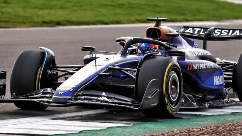 Carlos Sainz gets ‘lost’ as Williams launch FW47 at Silverstone