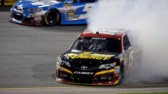 Clint Bowyer Michael Waltrip Racing Spingate NASCAR PlanetF1