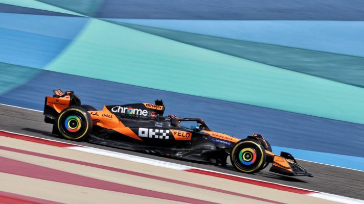 Oscar Piastri, McLaren, 2025 Bahrain Grand Prix.