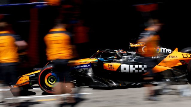 Oscar Piastri pit stop