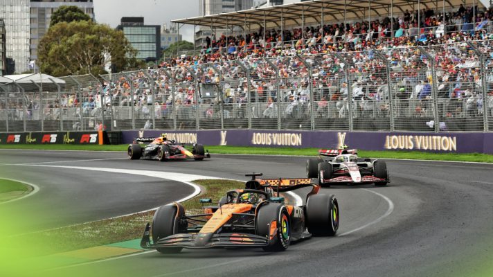 Grandstand tickets to next year's Formula 1 Australian Grand Prix sold out in minutes on Wednesday.
