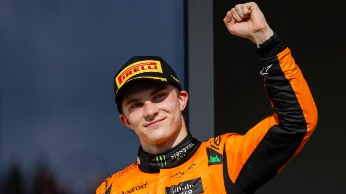 Oscar Piastri celebrates