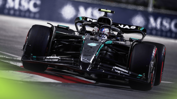 An action shot of Andrea Kimi Antonelli's Mercedes W16 on track in Las Vegas