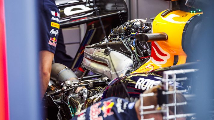 Red Bull RB22 powerunit install