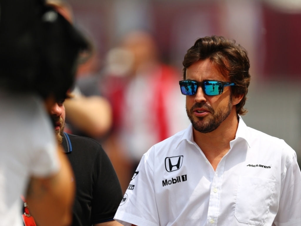 Alonso: Nico has advantage in title race | PlanetF1 : PlanetF1