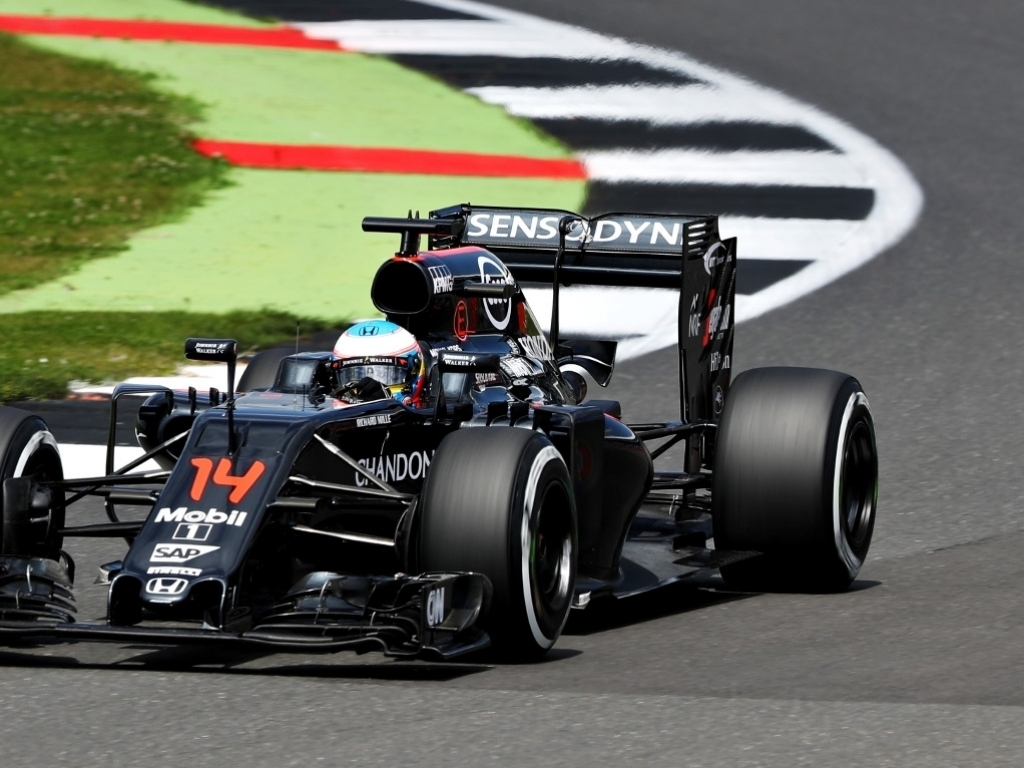 Pics: Practicing At Silverstone | PlanetF1 : PlanetF1