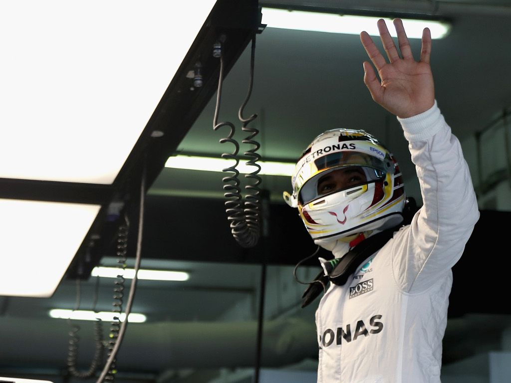 Hamilton Storms To Sepang Pole | PlanetF1 : PlanetF1