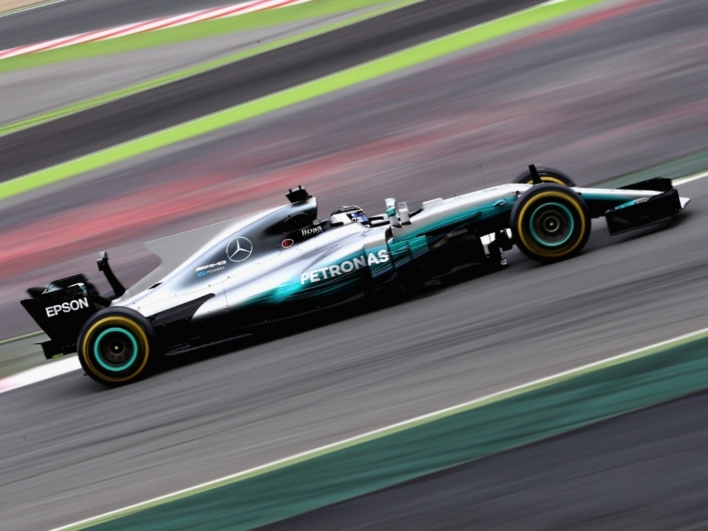 Mercedes, Williams continue to up the pace