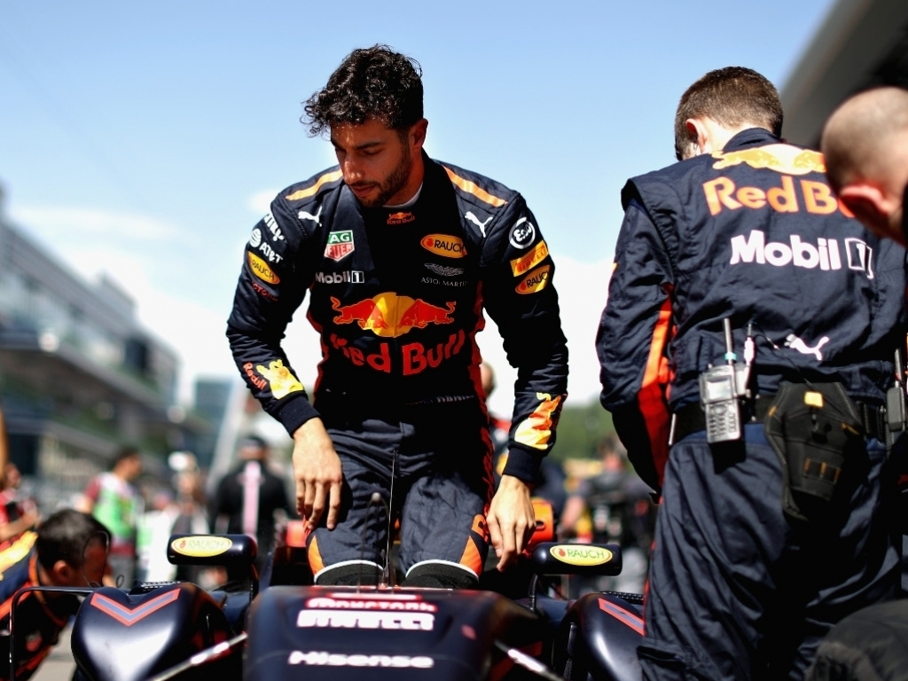 ricciardo  plotting red bull exit planetf