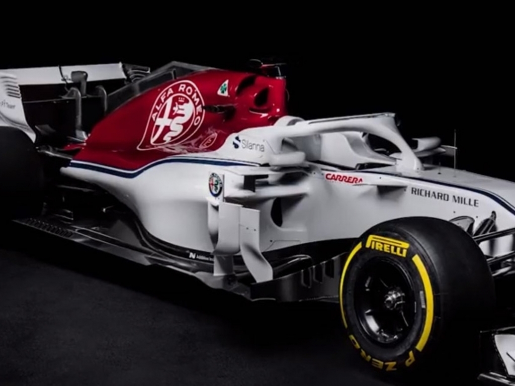 Sauber Unveil The Alfa Romeo Branded C37 F1 News By Planetf1