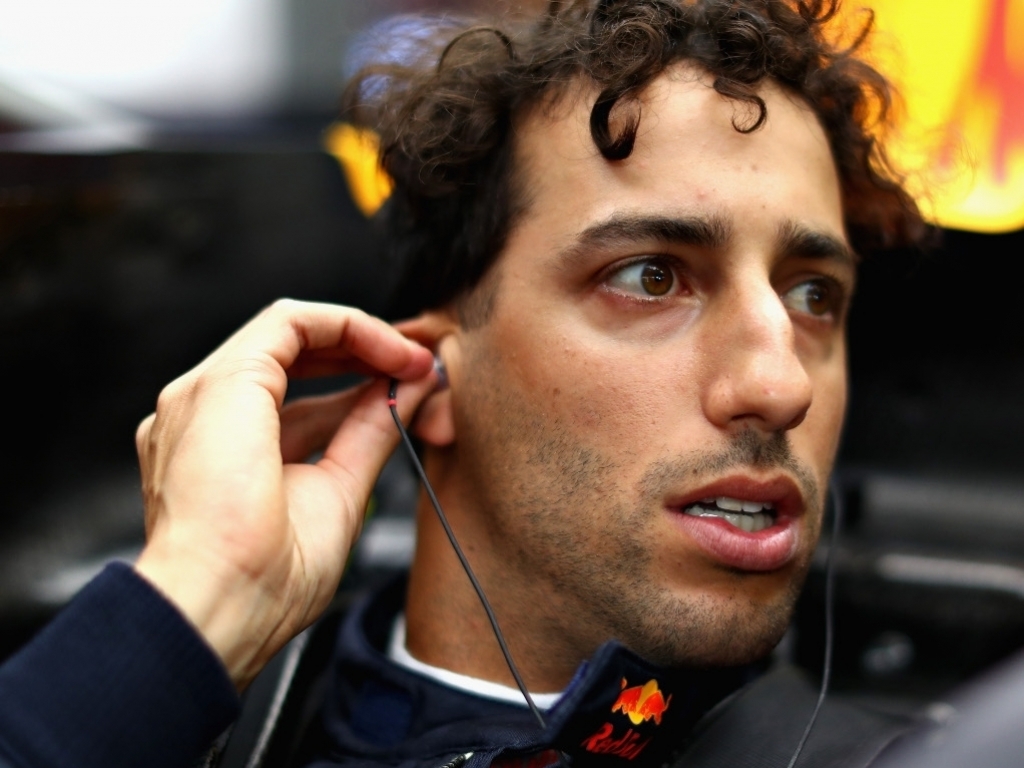 Ricciardo: I don't want Bottas to get a penalty | PlanetF1