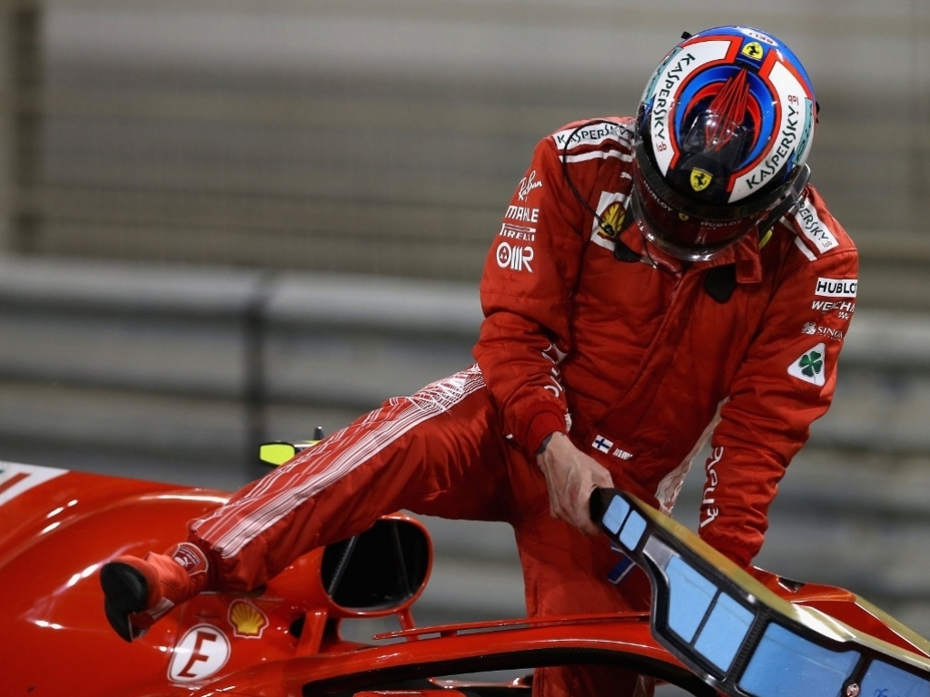 Ferrari mechanic suffered double leg fracture | PlanetF1 : PlanetF1