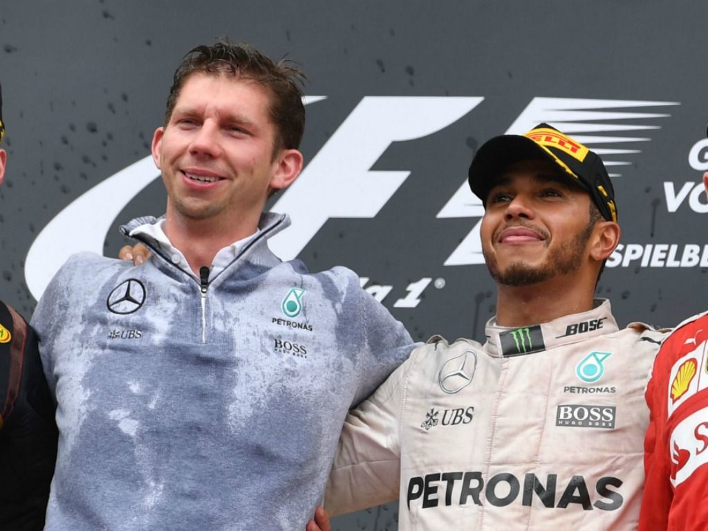 Wolff defends Vowles after big strategy error