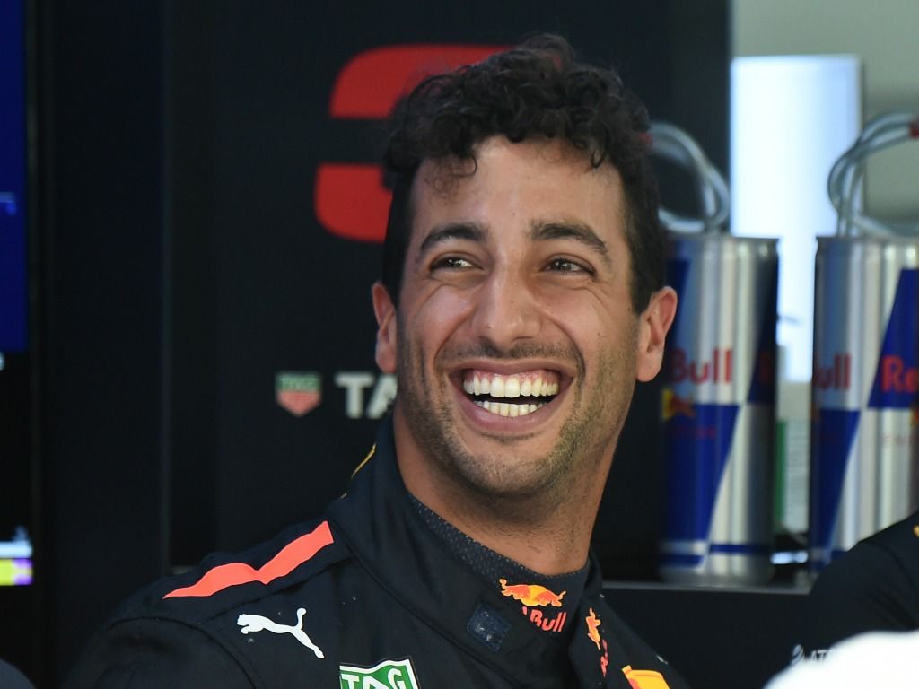 Horner on Ricciardo: A formality unless... | PlanetF1 : PlanetF1