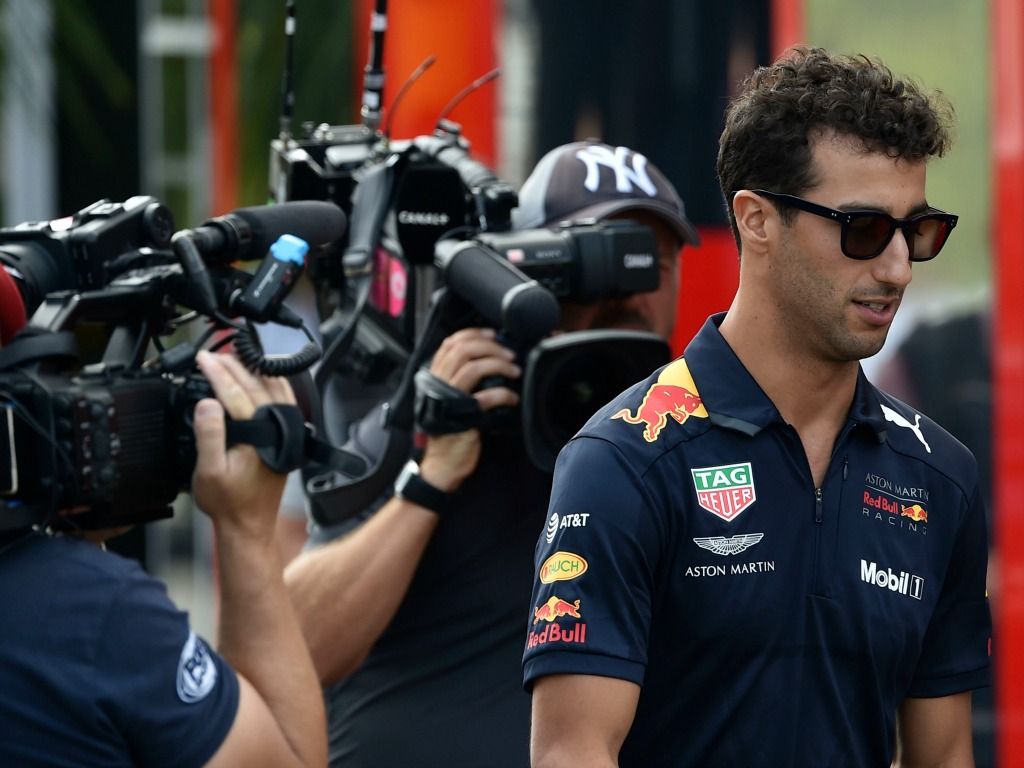 Daniel Ricciardo denies any 'fall-out' with Red Bull | PlanetF1 : PlanetF1