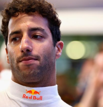 Daniel Ricciardo: Heat on Renault move