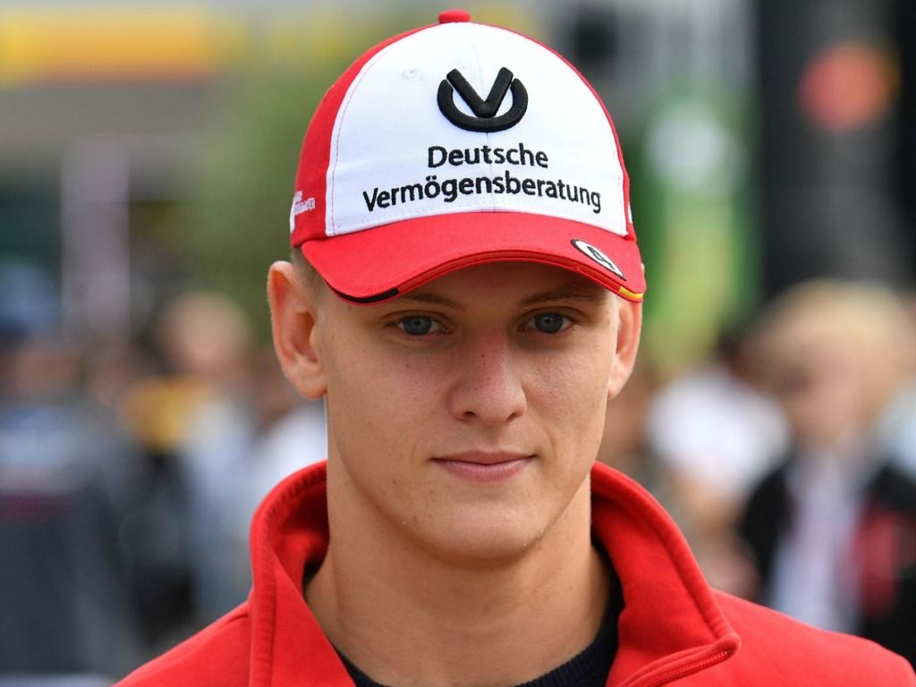 Schumacher to announce plans in 'coming weeks'