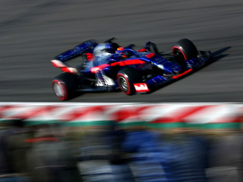 Albon quickest, Mercedes begin to wake up