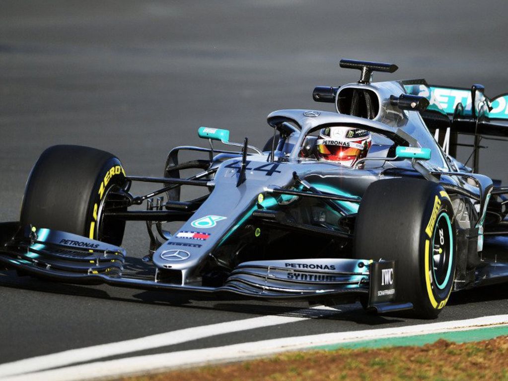 Lewis Hamilton: Mercedes cannot focus on making history | PlanetF1 ...