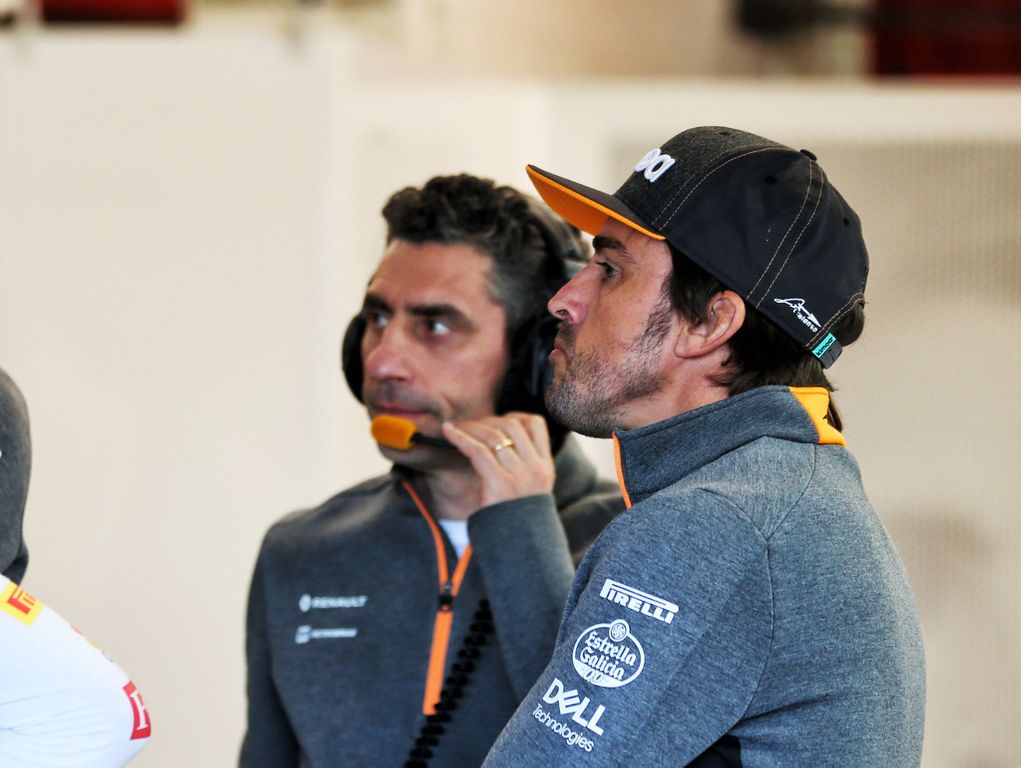 Carlos Sainz would welcome Fernando Alonso testing