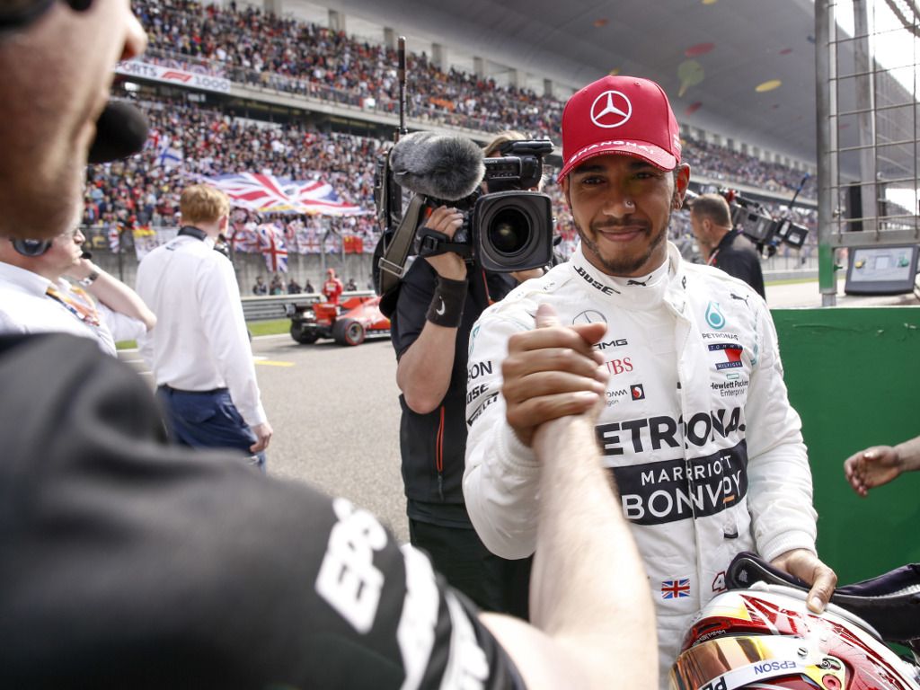 Lewis Hamilton handshake