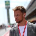 Jenson Button tries his hand at Esports