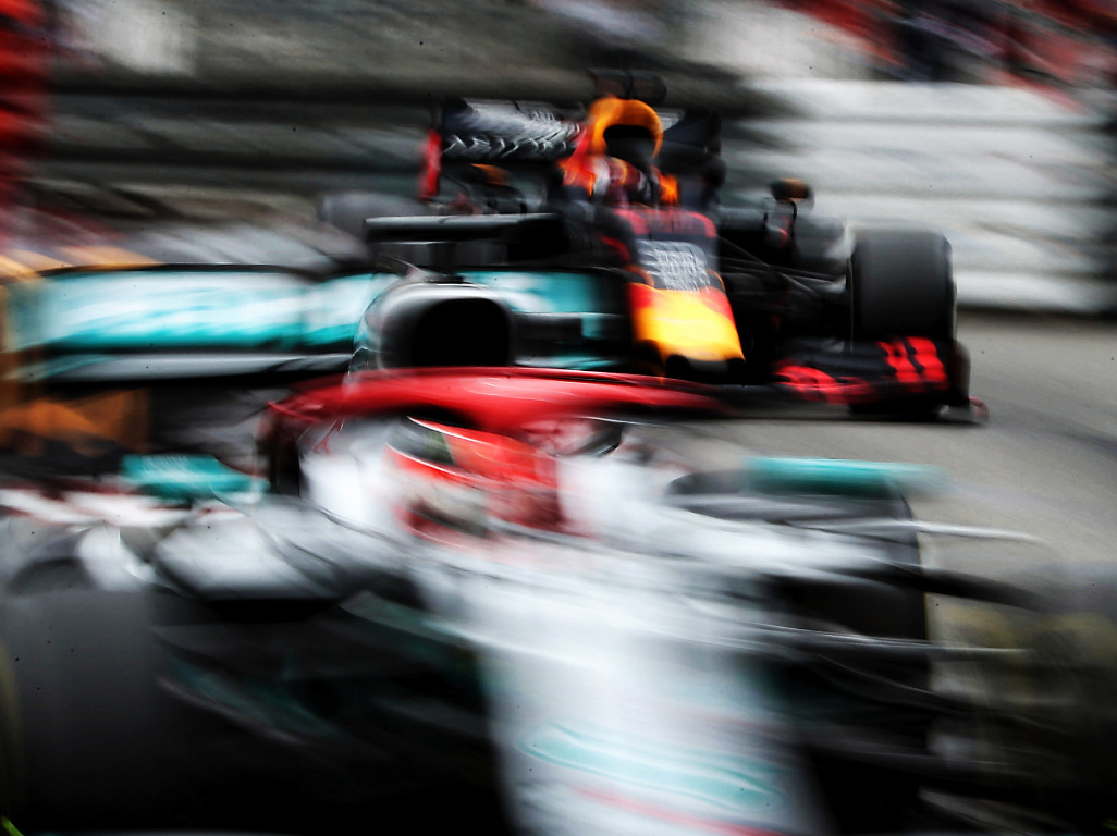 Max-Verstappen-and-Lewis-Hamilton-blurred-PA