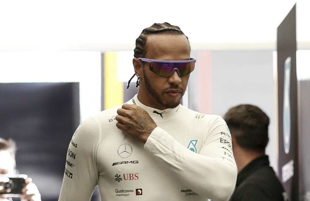 Lewis Hamilton believes someone neutral should be the next CEO of Formula 1.