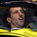 Ricciardo out of points after double penalty