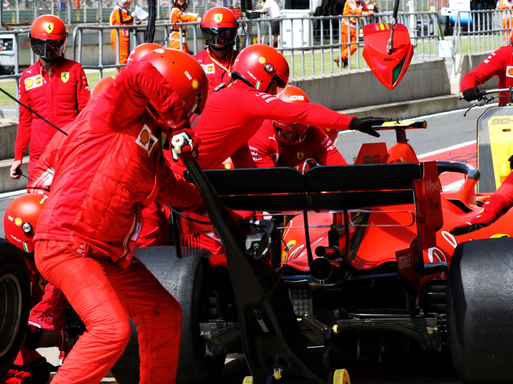 Charles-Leclerc-Ferrari-pit-stop-PA