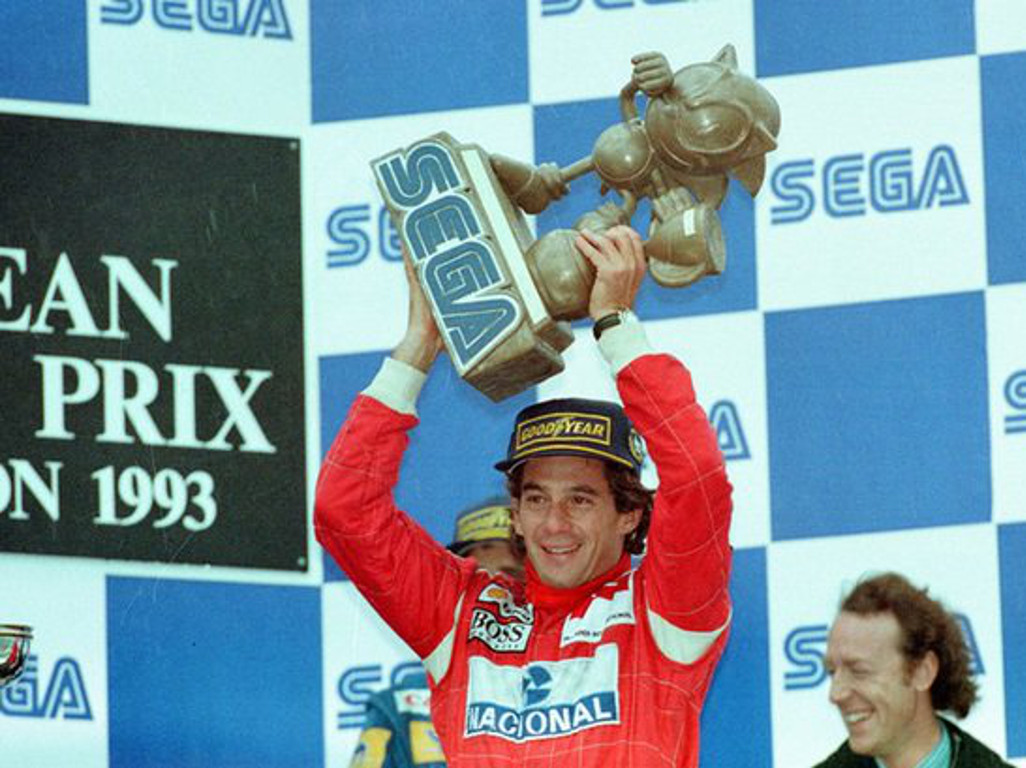 Ayrton-Senna-1993-European-GP-trophy-Sonic