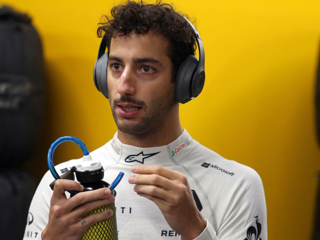 Daniel Ricciardo warns Renault he will 'cross bridge' in 2021 ...