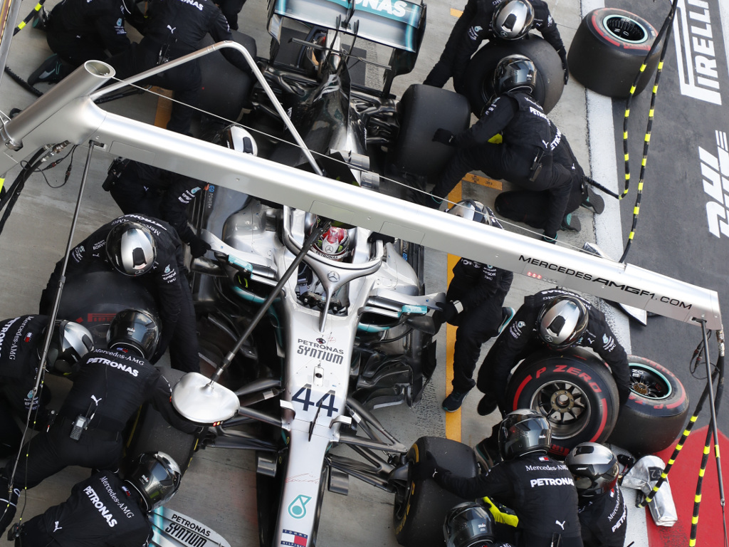 Toto Wolff vows to 'keep foot on the throttle'