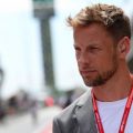 Jenson pushes buttons with Hamilton comments