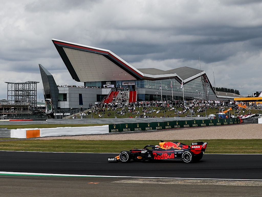 Accurate Fictitious Smile Silverstone in favour of a 'midweek' grand prix | PlanetF1 : PlanetF1
