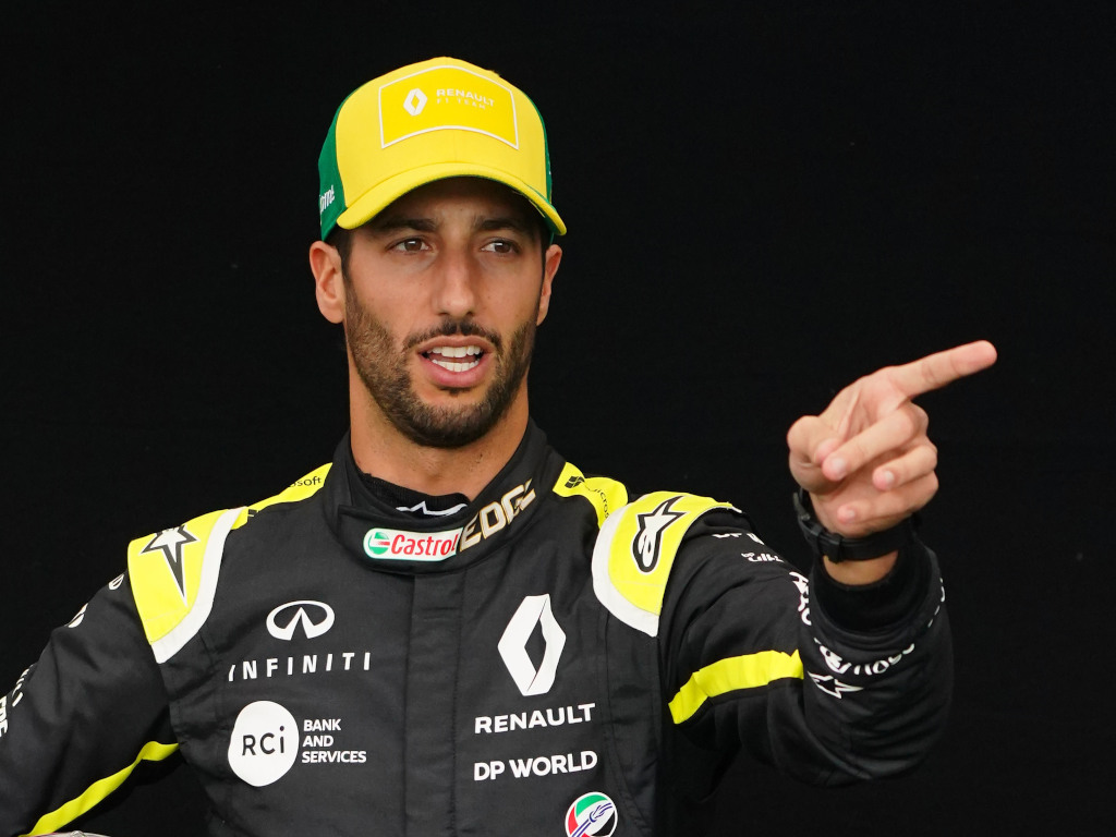 Abiteboul: McLaren pushed Ricciardo to rush decision | PlanetF1 : PlanetF1