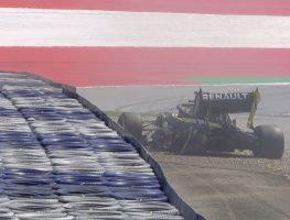 Ricciardo limps away from heavy FP2 crash
