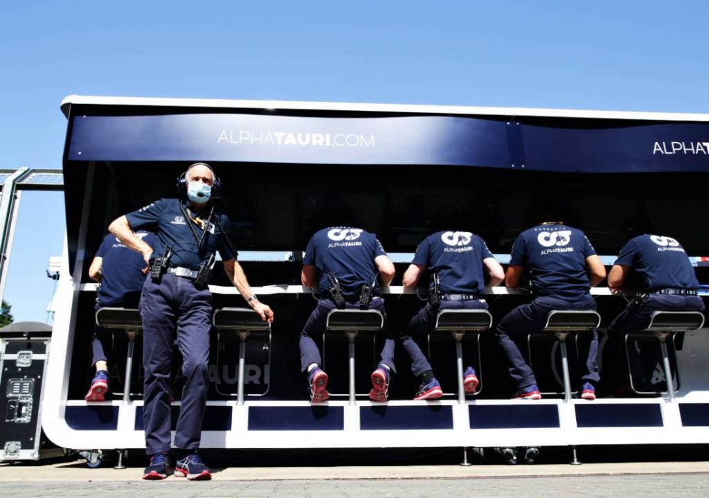 Franz Tost (left) on the AlphaTauri pit wall