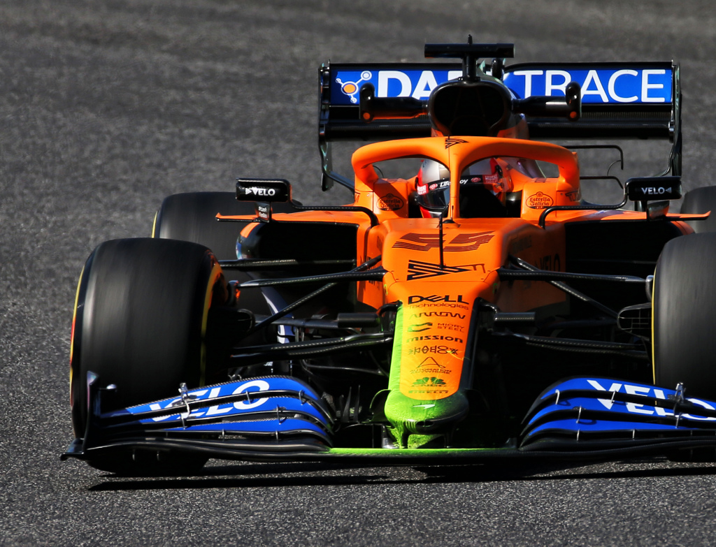 Carlos Sainz Jr (ESP) McLaren MCL35 - front wing.