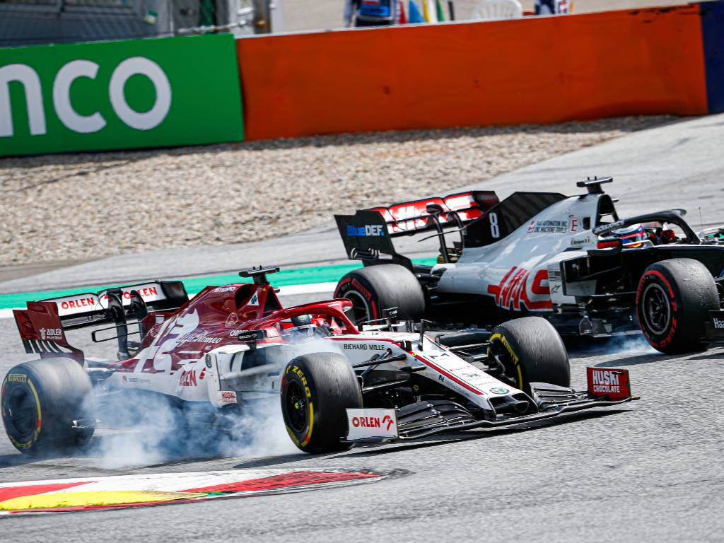 Kimi Raikkonen (Alfa Romeo) Aux Côtés De Romain Grosjean (Haas)