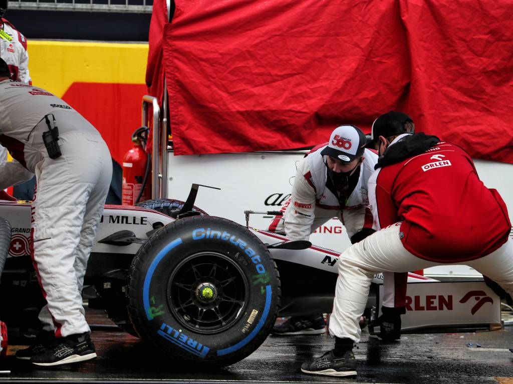 Les Mécaniciens Alfa Romeo Remplacent Antonio Giovinazzi