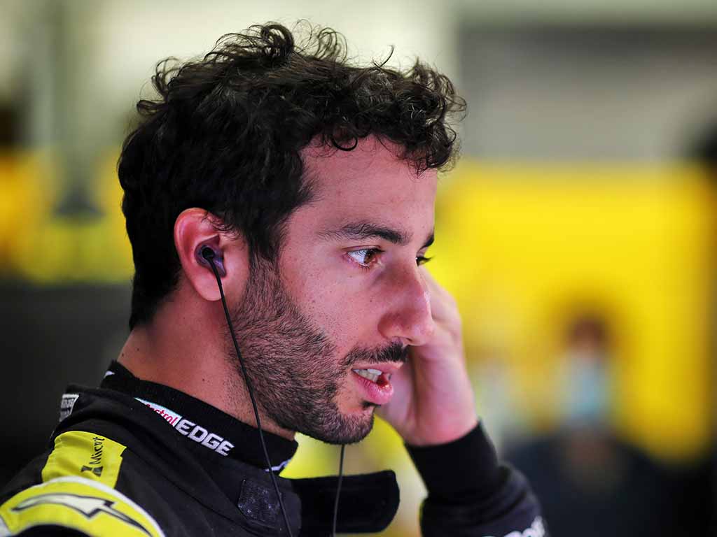 F1 defends crash replays after Daniel Ricciardo criticism | PlanetF1