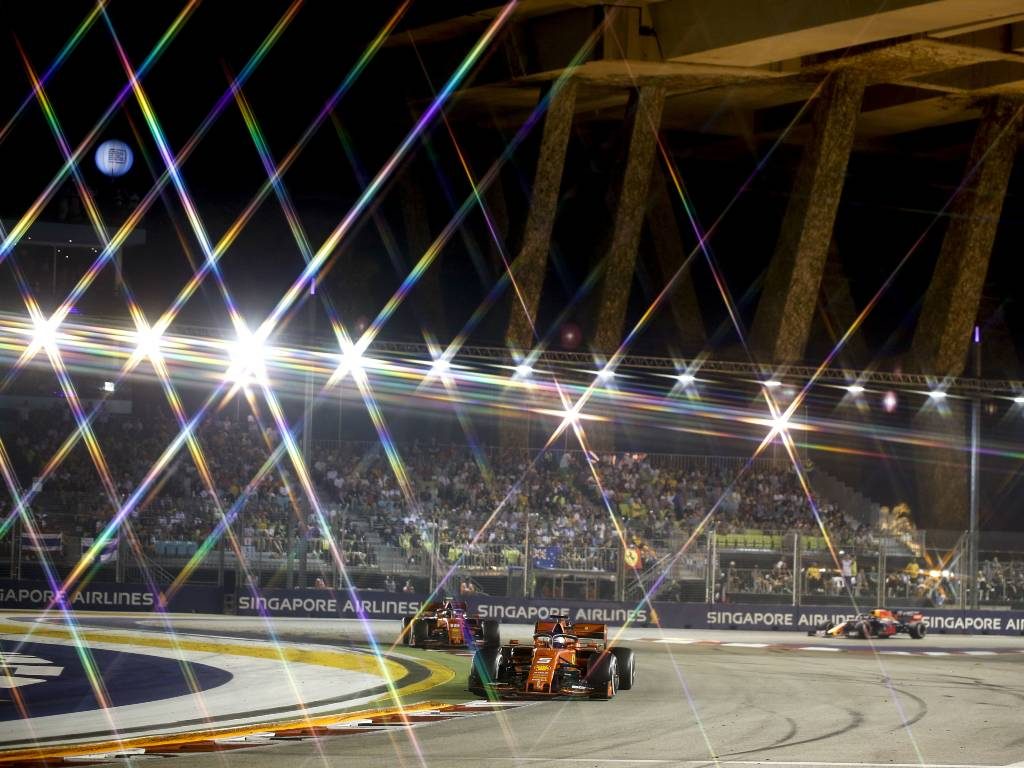 Un Nouveau Système D'Éclairage Qui Pourrait Ouvrir La Porte À D'Autres Courses Nocturnes De F1 A Été Mis Au Point.