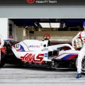 Haas take the covers off the VF-21 in Bahrain