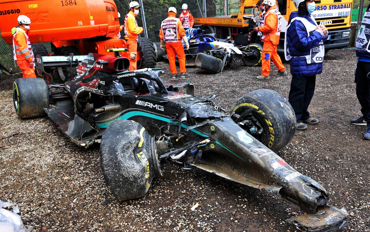 Valtteri Bottas' Mercedes, 2021 Emilia Romagna Grand Prix